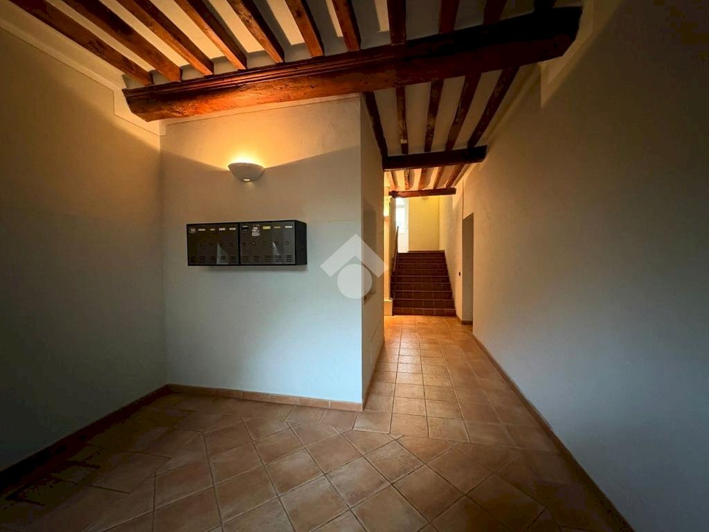 Three-room apartment Piazza Della Costituente, Mirandola - photo 2