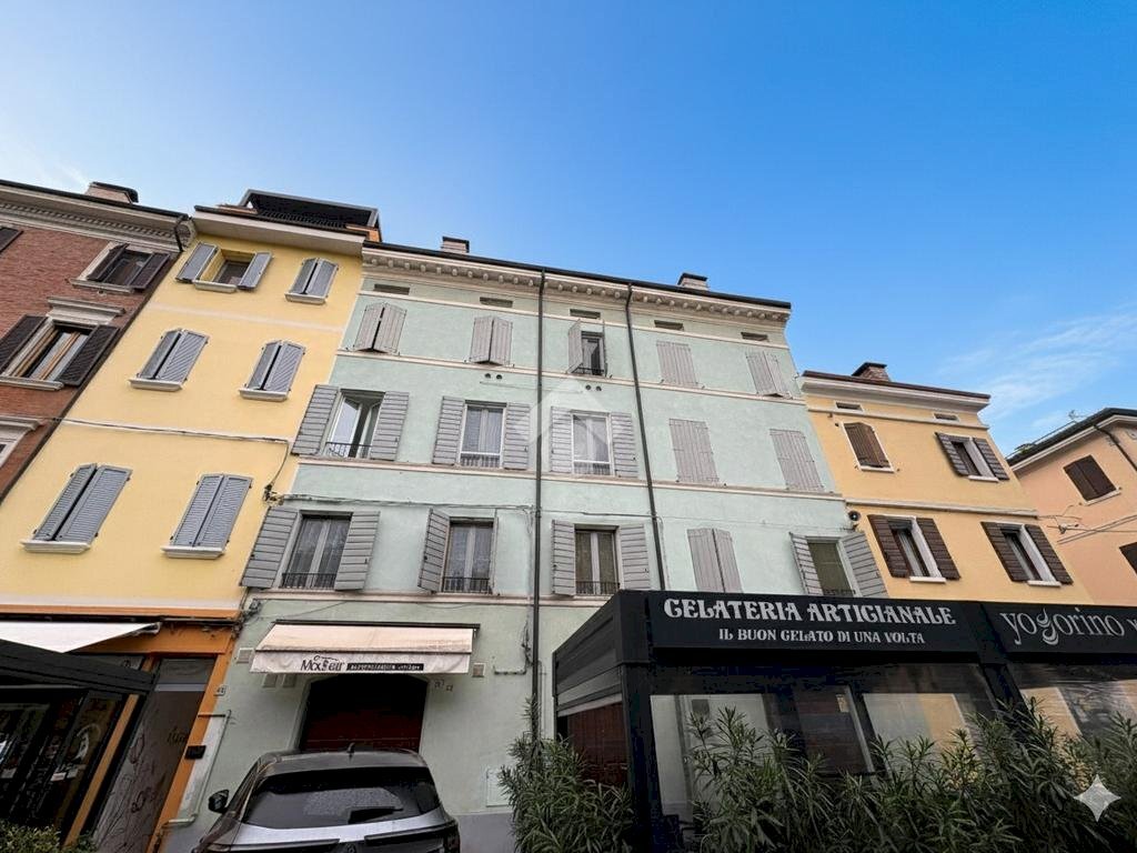 Three-room apartment Piazza Della Costituente, Mirandola - photo 1