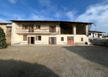 Casa semi indipendente Via Sant'Anna, Bagnolo Piemonte - foto 1