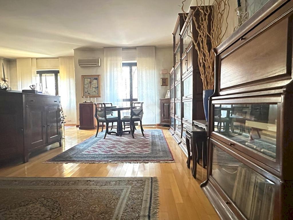 Trilocale Via Raffaello Sanzio, Milano (zona Buonarroti) - foto 1