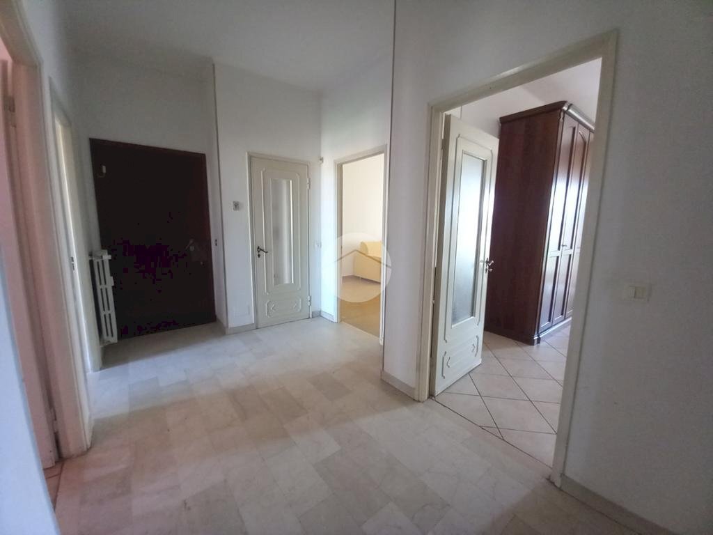 Three-room apartment Viale Alessandro Manzoni, Valenza - photo 1