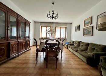 Four-room apartment Via Palmiro Togliatti, Tortona - photo 3