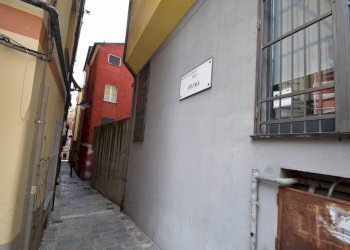 DETTAGLIO - Magazzino VICO PIUMA
 
15 rosso, Genova - foto 9