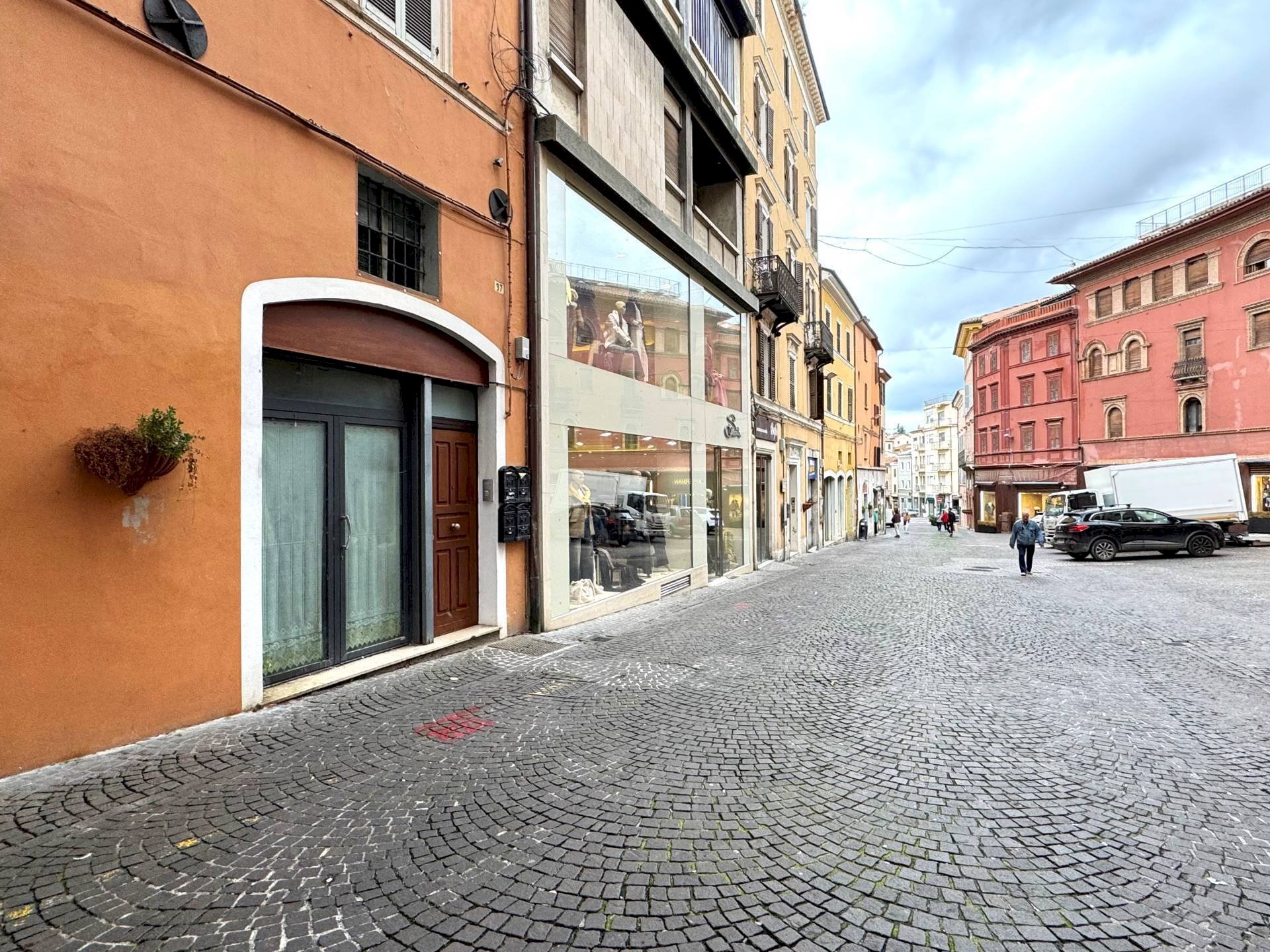 Foto 3 - Commercial Premises CORSO DELLA REPUBBLICA, Fabriano - photo 3