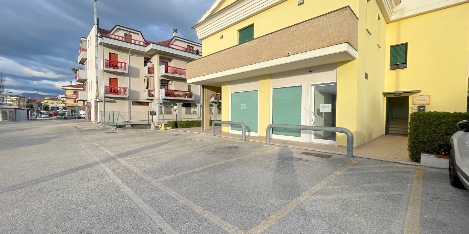 Foto 2 - Locale Commerciale Viale De Gasperi
2, Monteprandone - foto 2