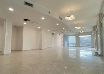 Foto 4 - Locale Commerciale Viale De Gasperi
 
2, Monteprandone - foto 4