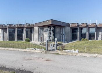 Foto 3 - Locale Commerciale Via Statale
 
367, Terre del Reno - foto 3