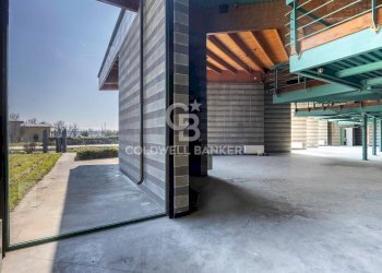 Foto 12 - Locale Commerciale Via Statale
 
367, Terre del Reno - foto 12