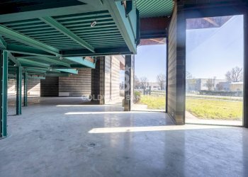 Foto 18 - Locale Commerciale Via Statale
 
367, Terre del Reno - foto 18