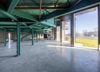 Foto 23 - Locale Commerciale Via Statale
 
367, Terre del Reno - foto 23