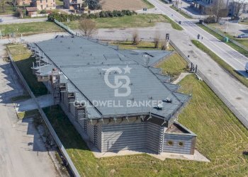 Foto 49 - Locale Commerciale Via Statale
 
367, Terre del Reno - foto 49