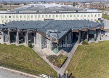 Foto 53 - Locale Commerciale Via Statale
 
367, Terre del Reno - foto 53