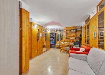 Sala da pranzo - Independent house via Monte Nero
 
31, Cinisello Balsamo - photo 27