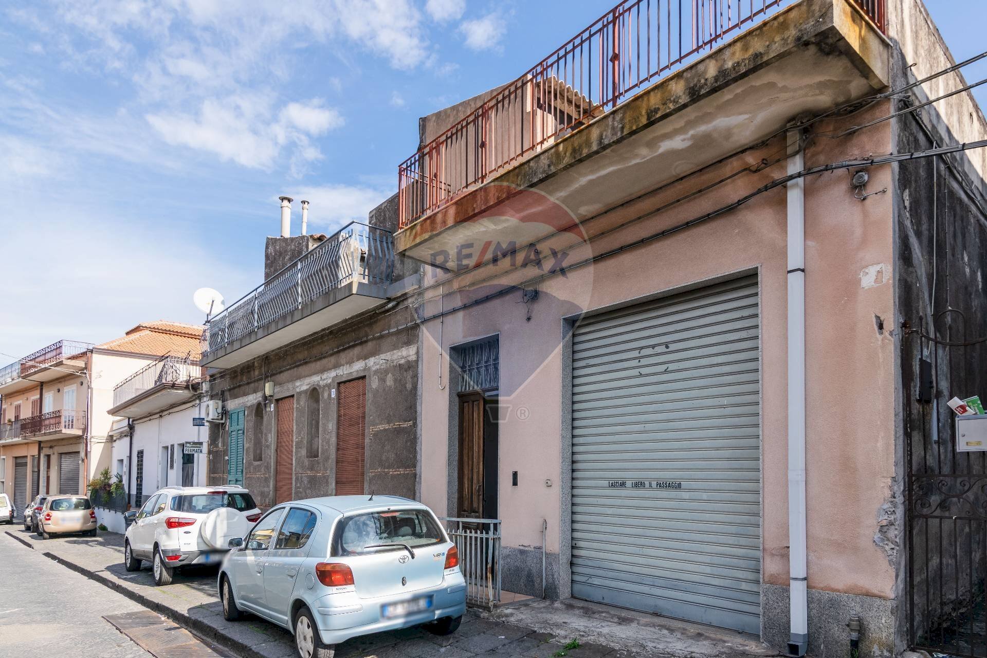 Edificio all\'aperto - Casa indipendente Via Provinciale Per Santa Maria Ammalati
 
236, Acireale - foto 1