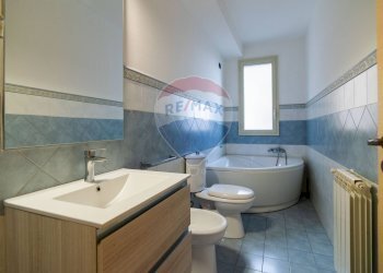 Bagno - Trilocale Via Emanuele Macrì
 
4, Acireale - foto 7