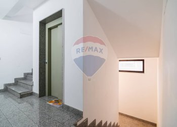 Scale - Trilocale Via Emanuele Macrì
 
4, Acireale - foto 19