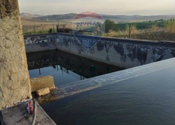 Vista dell\'acqua - Terreno agricolo Contrada Isola Sottano
snc, San Michele di Ganzaria - foto 2