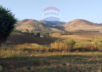 Vista delle montagne - Terreno agricolo Contrada Isola Sottano
snc, San Michele di Ganzaria - foto 10