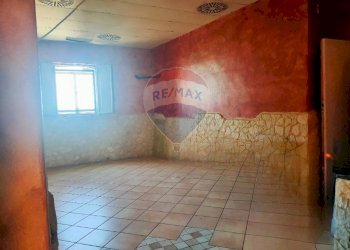 Stanza vuota - Commercial Premises Via Vittorio Emanuele
156, Motta Sant'Anastasia - photo 7