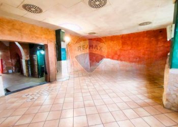 Ricezione / Lobby - Commercial Premises Via Vittorio Emanuele
156, Motta Sant'Anastasia - photo 10