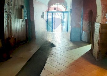 Hall interna - Commercial Premises Via Vittorio Emanuele
156, Motta Sant'Anastasia - photo 11