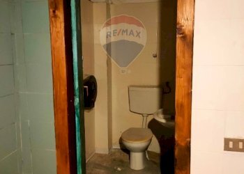 Bagno - Commercial Premises Via Vittorio Emanuele
156, Motta Sant'Anastasia - photo 12