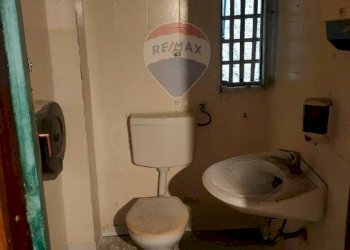 Bagno - Commercial Premises Via Vittorio Emanuele
156, Motta Sant'Anastasia - photo 14