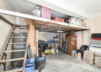 Dispensa di stoccaggio - Casa indipendente Via Monfalcone
 
3, Belpasso - foto 19