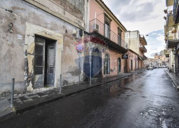 Edificio all\'aperto - Casa indipendente Via Etnea
 
317, Gravina di Catania - foto 2