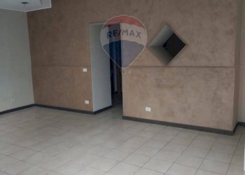 Stanza vuota - Locale Commerciale Via Francesco Petrarca
8, Piazza Armerina - foto 5