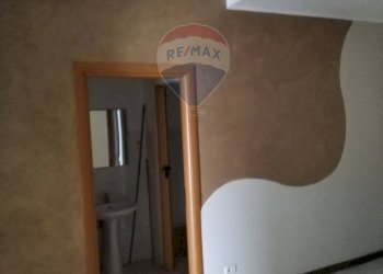 Stanza vuota - Locale Commerciale Via Francesco Petrarca
8, Piazza Armerina - foto 11