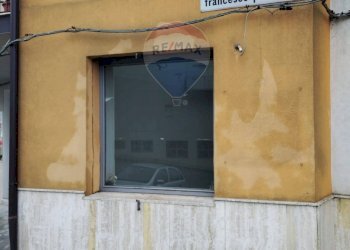 Edificio all\'aperto - Locale Commerciale Via Francesco Petrarca
8, Piazza Armerina - foto 15