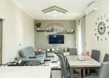 Sala da pranzo - Trilocale Via Giuseppe Verdi
 
10, Mascalucia - foto 2