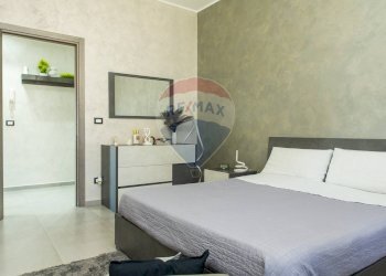 Camera / camera da letto - Trilocale Via Giuseppe Verdi
 
10, Mascalucia - foto 9