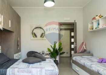 Camera / camera da letto - Trilocale Via Giuseppe Verdi
 
10, Mascalucia - foto 13