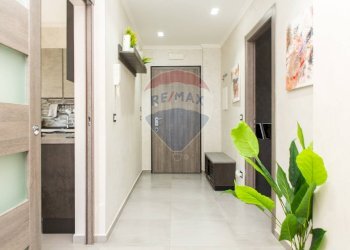 Hall / corridoio - Trilocale Via Giuseppe Verdi
 
10, Mascalucia - foto 22