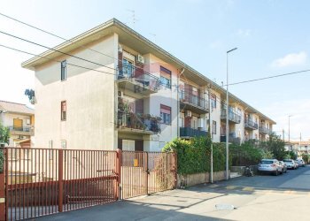 Edificio all\'aperto - Trilocale Via Giuseppe Verdi
 
10, Mascalucia - foto 31