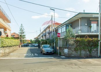 Edificio all\'aperto - Trilocale Via Giuseppe Verdi
 
10, Mascalucia - foto 32