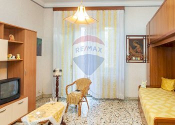 Soggiorno - Quadrilocale Via Del Gelsomino
 
21, Catania - foto 3