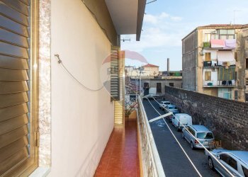 Balcone - Quadrilocale Via Del Gelsomino
 
21, Catania - foto 14