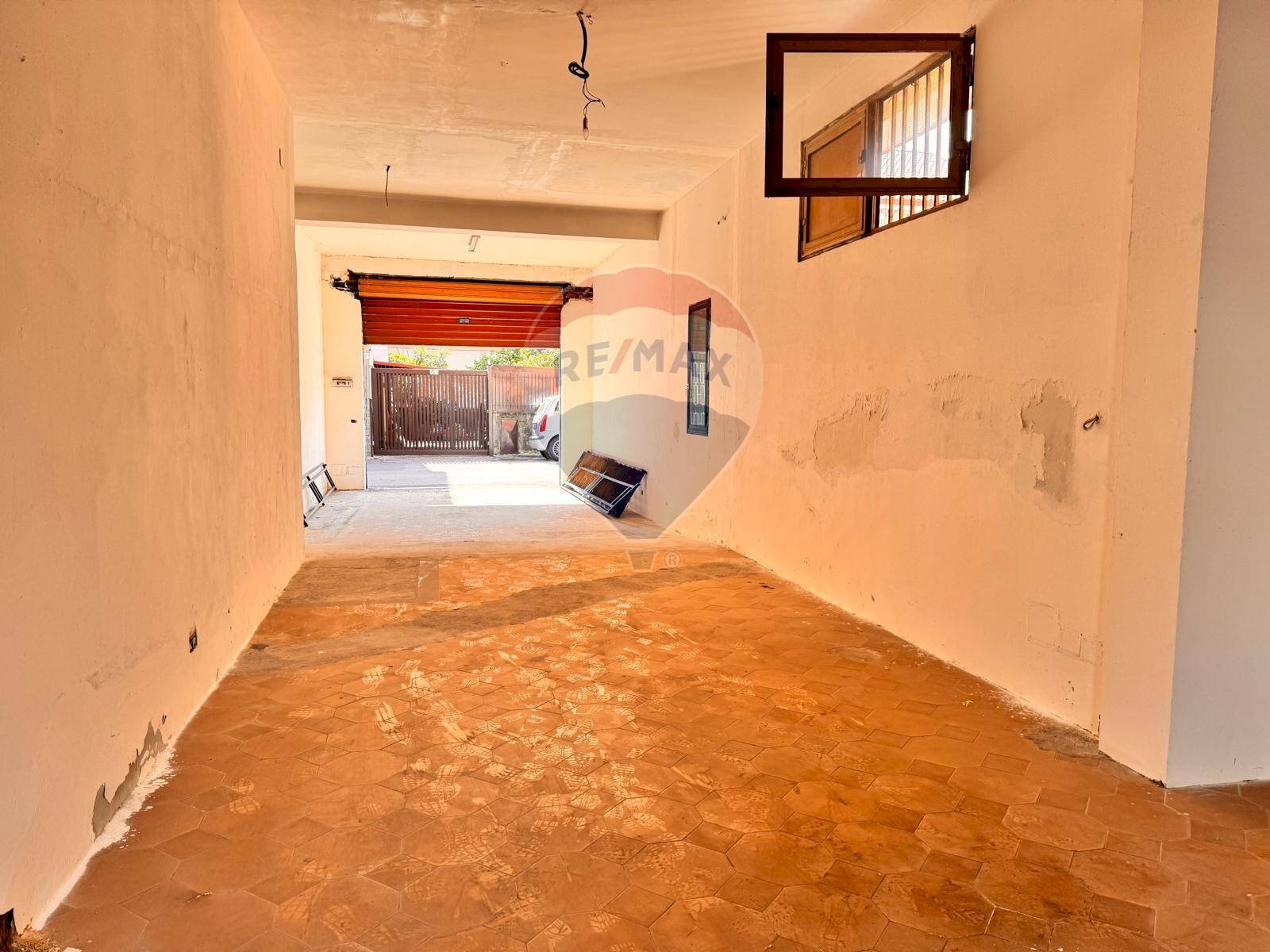 Stanza vuota - Box via trapani
 
28, San Giovanni la Punta - photo 1