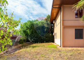 Casa all\'aperto - Casa semi indipendente Via Sacerdote Messina
 
10, Aci Sant'Antonio - foto 8