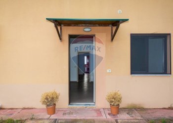 Casa all\'aperto - Casa semi indipendente Via Sacerdote Messina
 
10, Aci Sant'Antonio - foto 19