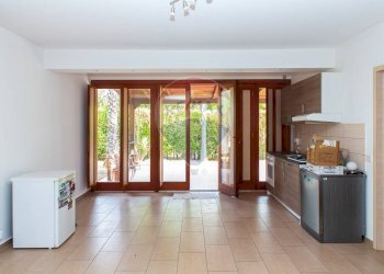 Cucina - Casa semi indipendente Via Sacerdote Messina
 
10, Aci Sant'Antonio - foto 21