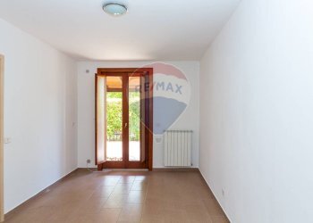 Stanza vuota - Casa semi indipendente Via Sacerdote Messina
 
10, Aci Sant'Antonio - foto 22