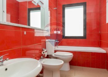 Bagno - Casa semi indipendente Via Sacerdote Messina
 
10, Aci Sant'Antonio - foto 26