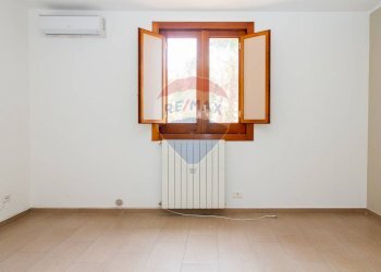 Stanza vuota - Casa semi indipendente Via Sacerdote Messina
 
10, Aci Sant'Antonio - foto 27