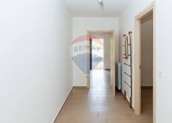 Hall / corridoio - Casa semi indipendente Via Sacerdote Messina
 
10, Aci Sant'Antonio - foto 33