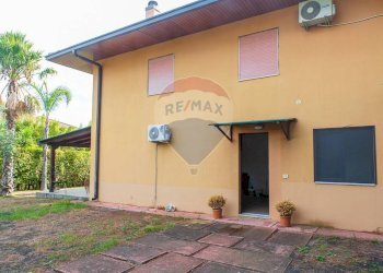 Casa all\'aperto - Casa semi indipendente Via Sacerdote Messina
 
10, Aci Sant'Antonio - foto 34