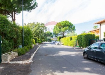 Edificio all\'aperto - Casa semi indipendente Via Sacerdote Messina
 
10, Aci Sant'Antonio - foto 35